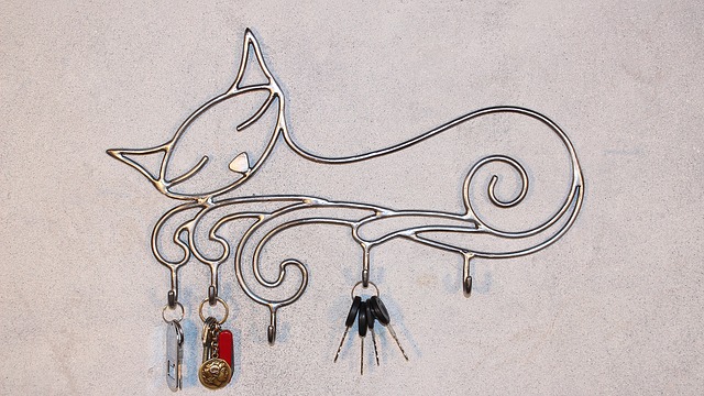 Věšák na klíče v podobě kočičky